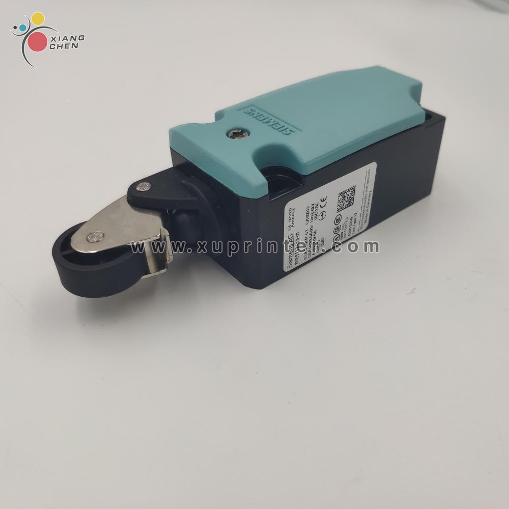 SM74   Press Accessories Germany Trip Switch Brand New 00.780.1768