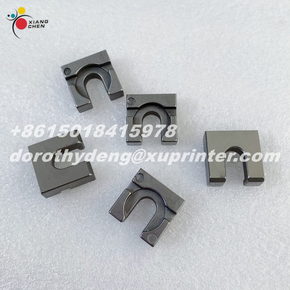 C3.011.820 21x18x7mm For Heidelberg SM102 Impression Cylinder Pad (Parallel) Offset Printing Machine Parts D